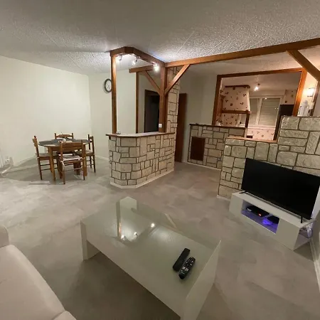 Motte Giron Apartament