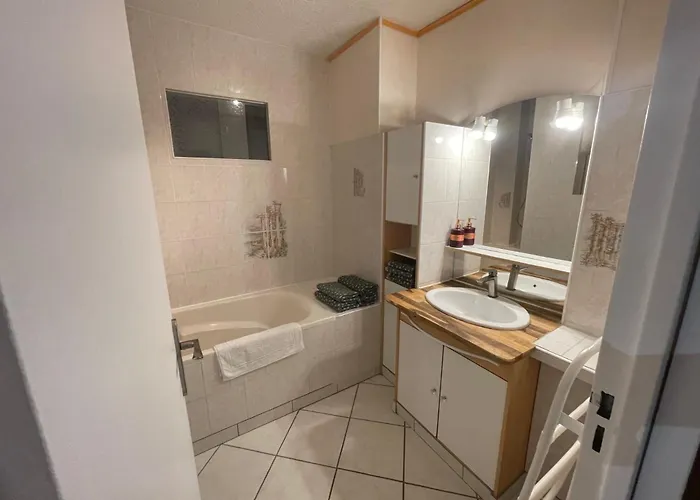 Apartment Motte Giron